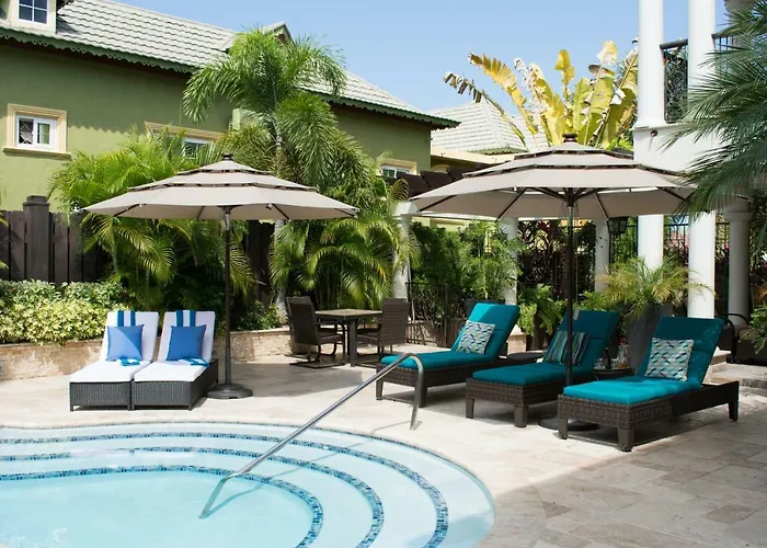 Pride Away Ironshore Luxury Bed and breakfast