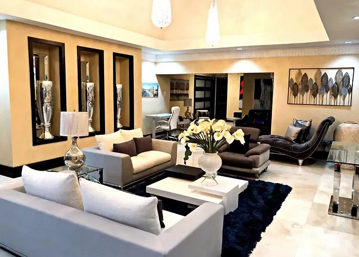Pride Away Ironshore Luxury Bed and breakfast *