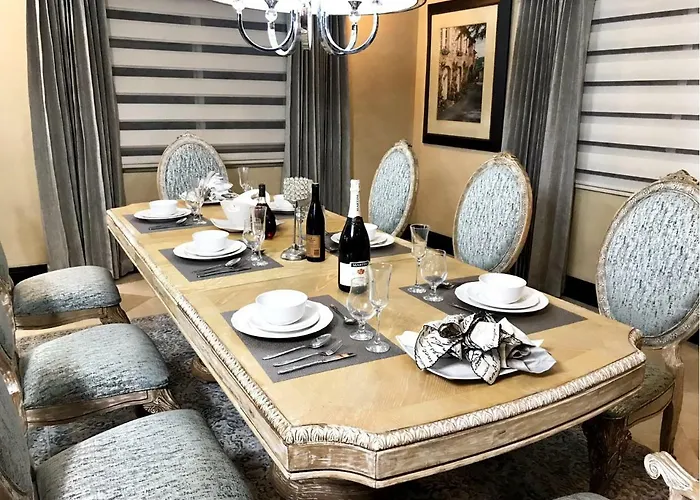 Bed and breakfast Pride Away Ironshore Luxury *